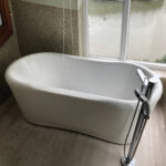 KOHLER SAPPHIRE OVAL FREESTANDING ACRYLIC BATHTUB. SKU: K-18262T-0 - Image 2