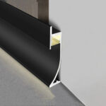 Penta Linea ALUMINIUM PROFILE + PLASTIC COVER 71.3X13.4MM ANODIZING SANDBLAST BLACK 3M/PC - Image 3